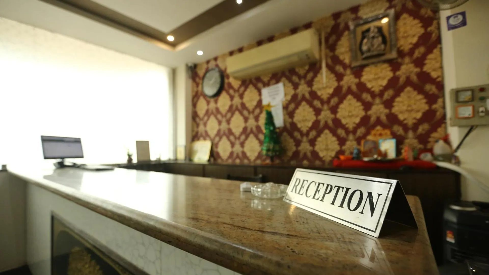 24 Hotel & Resort Agra  3*, Agra (Uttar Pradesh) India