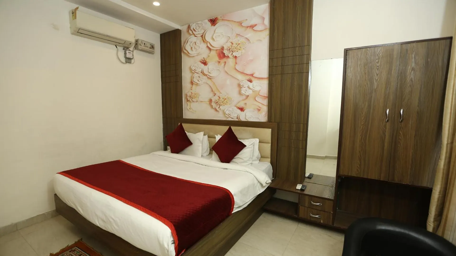 24 Hotel & Resort Agra  Agra (Uttar Pradesh)