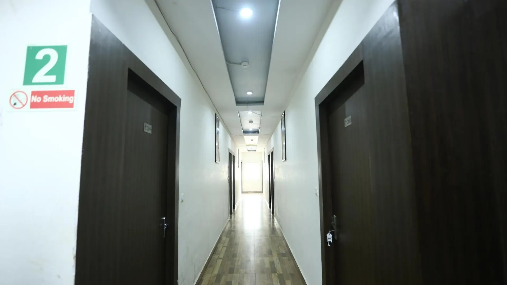 24 Hotel & Resort Agra  Agra (Uttar Pradesh)